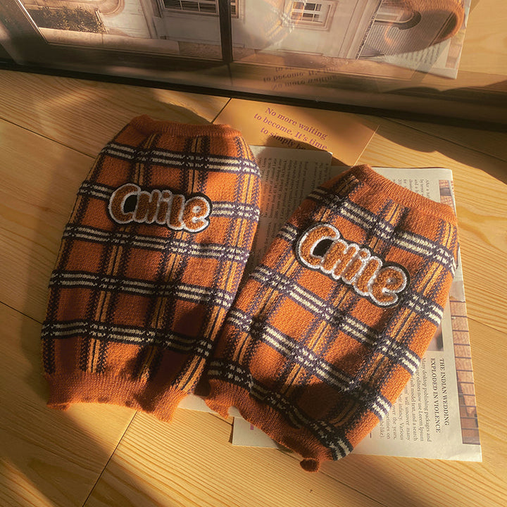 Vintage Plaid Pet Sweater: The Perfect Blend of Comfort and Style for Your Furry Friend